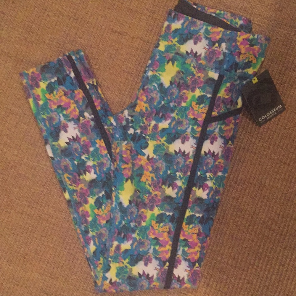 NWT COLOSSEUM Floral Yoga Pants.  Medium